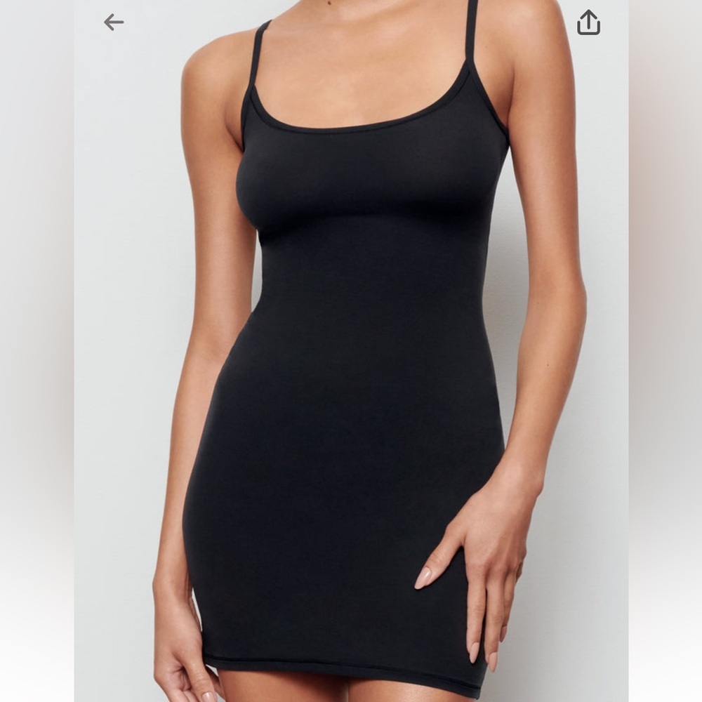 SKIMS Fits Everybidy Slip Dress Onyx